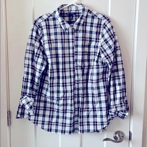 Gap button down shirt